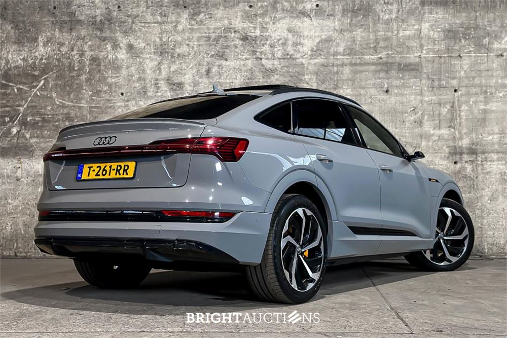 Audi e-tron Sportback 50 S edition Quattro 71 kWh 313pk 2021, T-261-RR