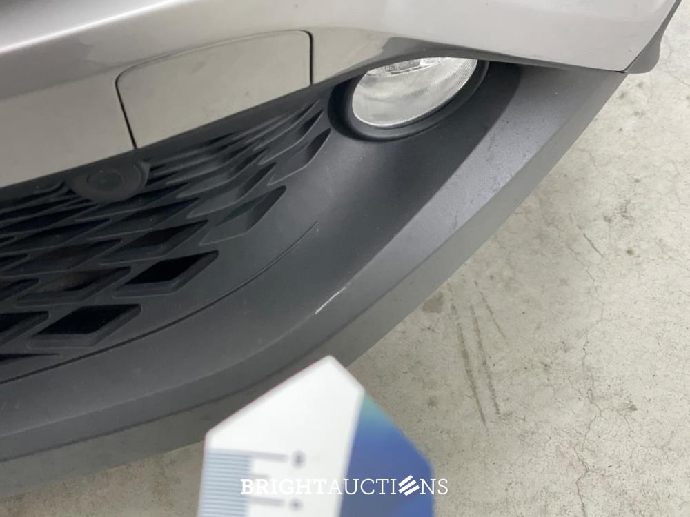 Toyota C-HR Hybrid Executive 1.8 170pk 2017, P-886-JB