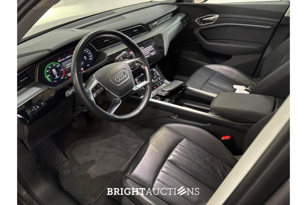 Audi e-tron 50 Launch edition plus Quattro 71 kWh 313pk 2020 (Origineel-NL), J-383-NL