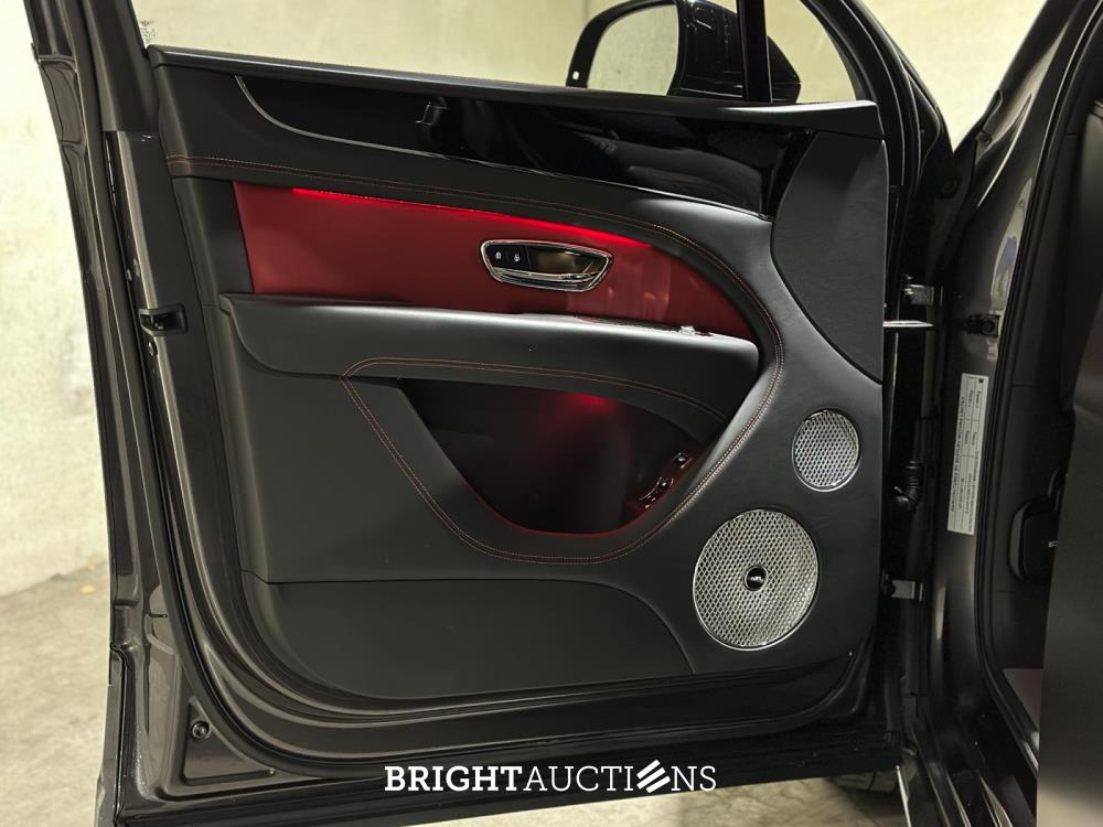 Bentley Bentayga 4.0 V8 S 549pk 2022 (Origineel-NL), P-719-VF