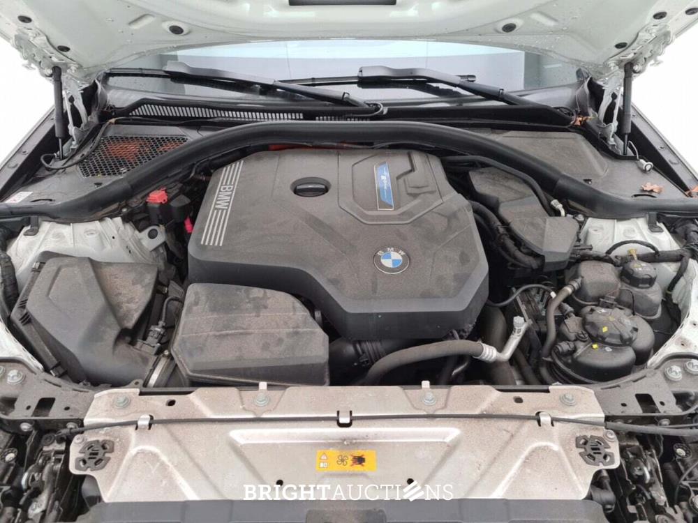 BMW 320e Touring M Sport 272pk 2022 (Origineel-NL) 3-Serie, R-268-NT