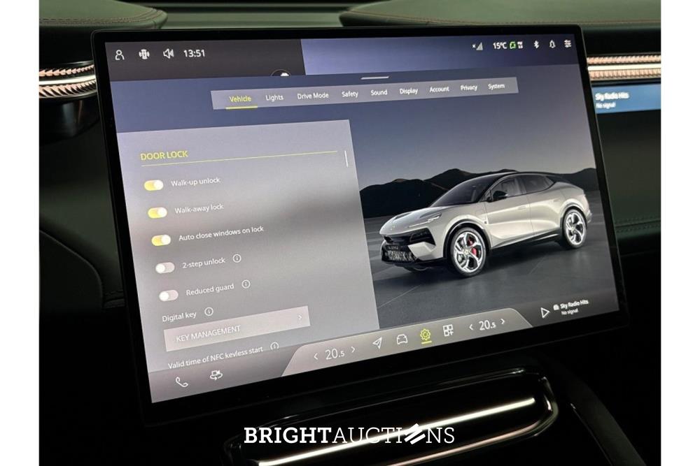 Lotus Eletre EDS 450 4WD 112 kWh 612pk 2023 (Origineel-NL), X-319-JJ