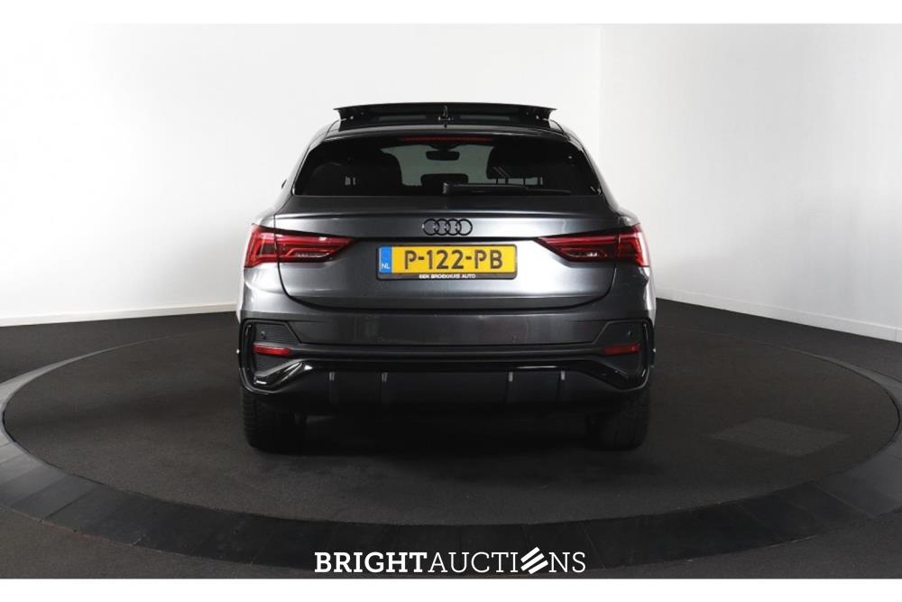 Audi Q3 45 e S Edition TFSI 266pk 2022 (Origineel-NL), P-122-PB