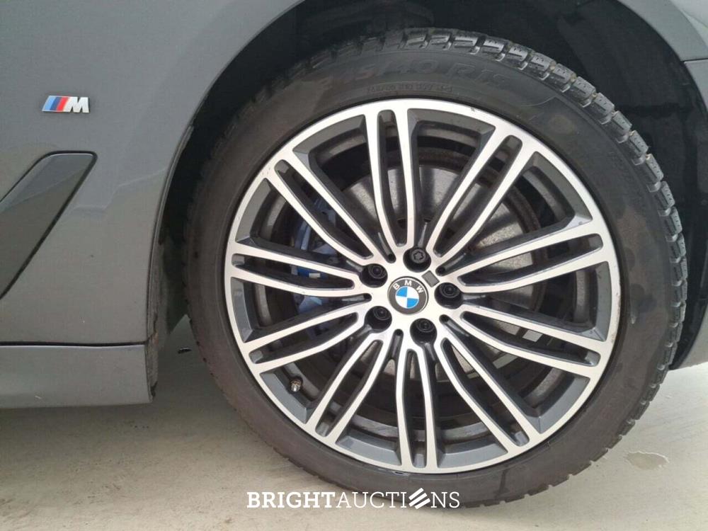 BMW 530e Iperformance M Sport 296pk 2020 (Origineel-NL) 5-Serie, H-241-LG