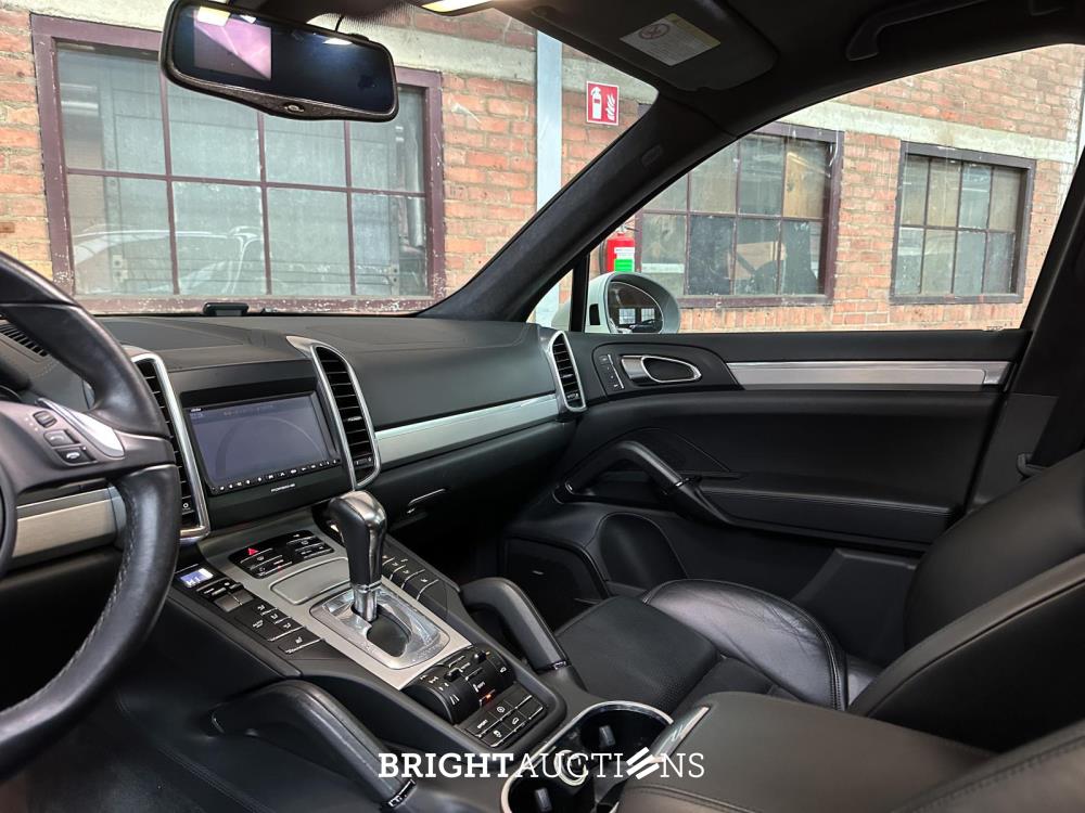 Porsche Cayenne Turbo 4.8 V8 500PK 2010 38.000KM!