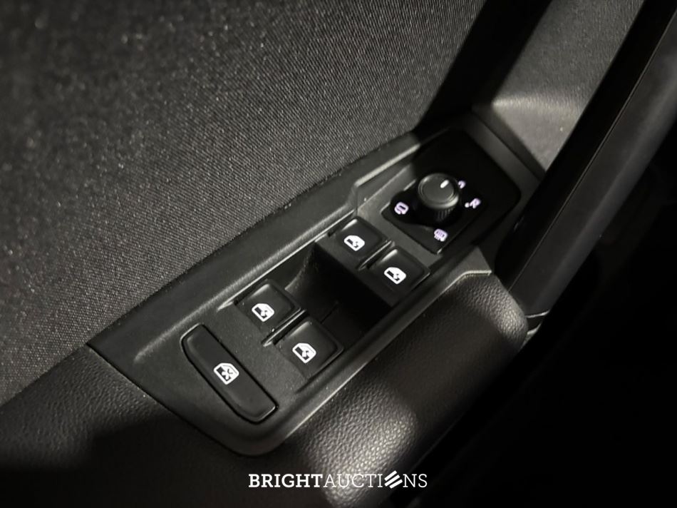 Volkswagen Tiguan Life Business 1.5 TSI 150pk 2021 (Origineel-NL), N-209-BL