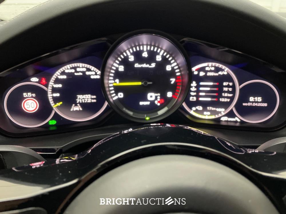 Porsche Cayenne Coupé Turbo S E-Hybrid 4.0 685pk 2020 (Origineel-NL), J-013-TK