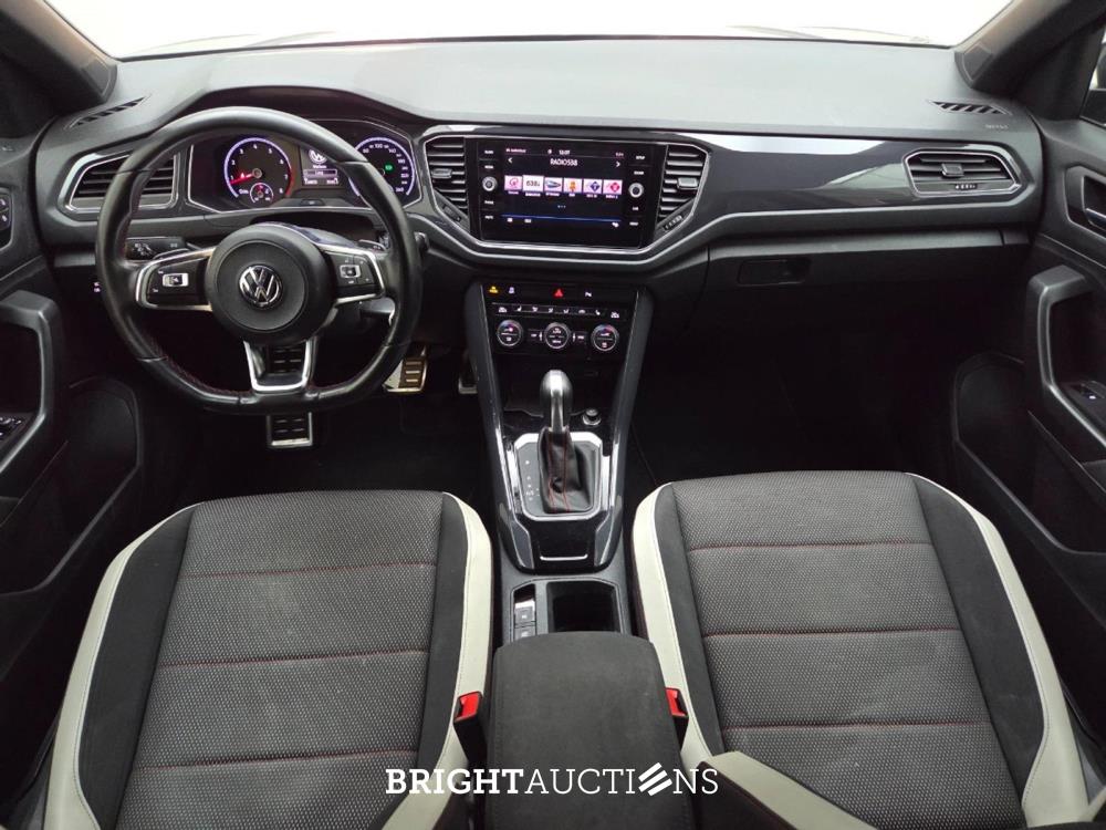 Volkswagen T-Roc Sport 1.5 TSI 150pk 2019, T-667-TX