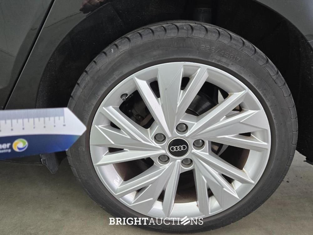 Audi A3 Limousine 30 Business edition TFSI 110pk 2021 (Origineel-NL), K-808-PJ