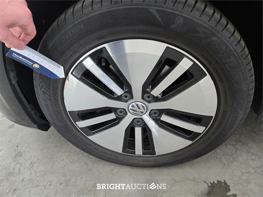 Volkswagen Golf e- e 136pk 2018 (Origineel-NL), TX-203-J