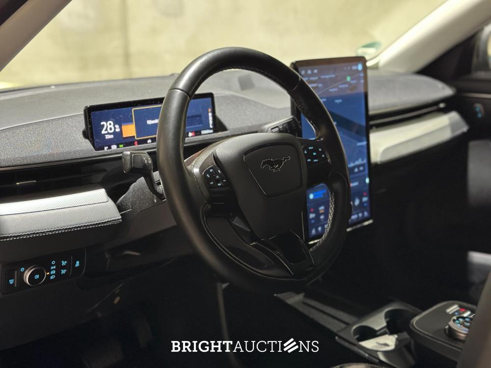 Ford Mustang Mach-E RWD 75 kWh 269pk 2021 (Origineel-NL + 1e Eigenaar), N-181-RH