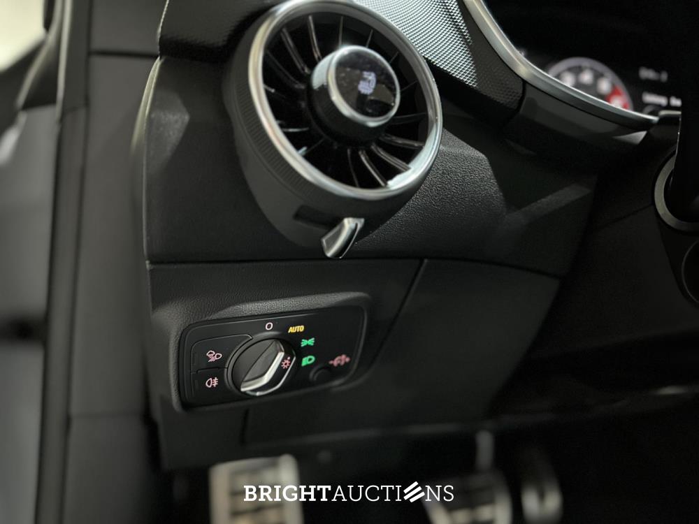 Audi TT Roadster 2.5 TFSI TT RS quattro 400pk 2018, P-886-JD