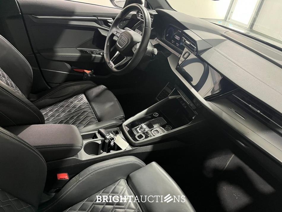 Audi A3 Limousine 30 S edition TFSI 110pk 2022 (Origineel-NL), P-528-PR