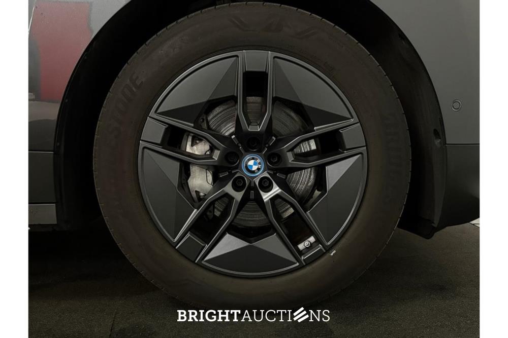 BMW iX 40 Executive xDrive 77 kWh 326pk 2024 (Origineel-NL), GBL-15-V