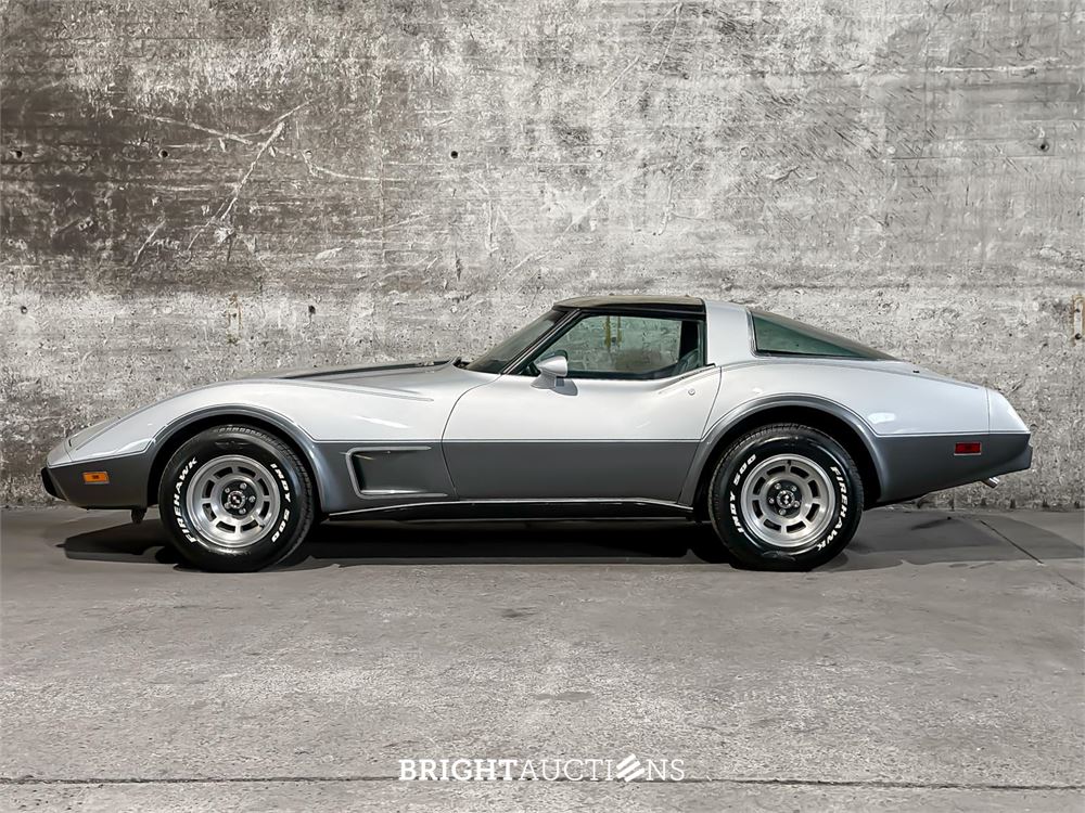 Chevrolet Corvette 5.7 V8 Convertible Two-Tone L-82 ANNIVERSARY EDITION 1 YZ 87 194pk 1978, 15-XXL-9