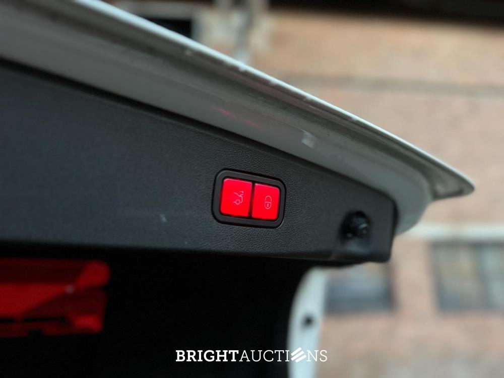 Mercedes-Benz E63 AMG 6.2 V8 -CARBON- 525pk 2010 (Origineel-NL) E-Klasse, 47-LKB-6
