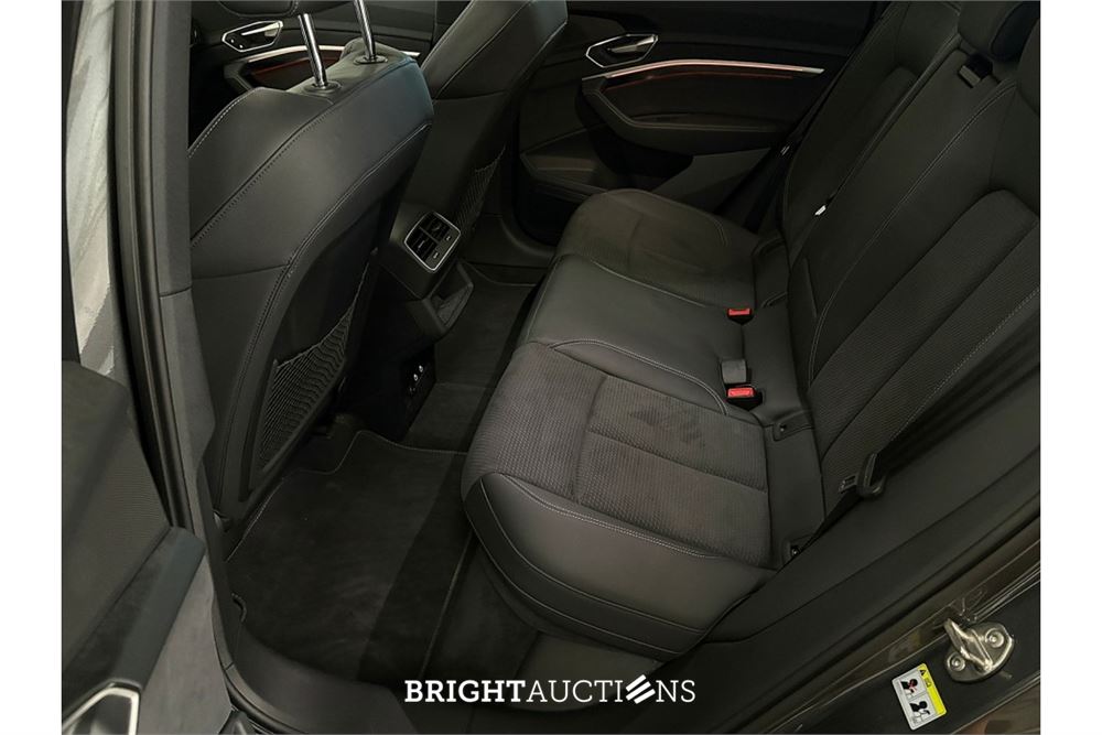 Audi Q8 55 S Edition Competition Quattro 115 kWh 2024 (Origineel-NL), Z-182-HF