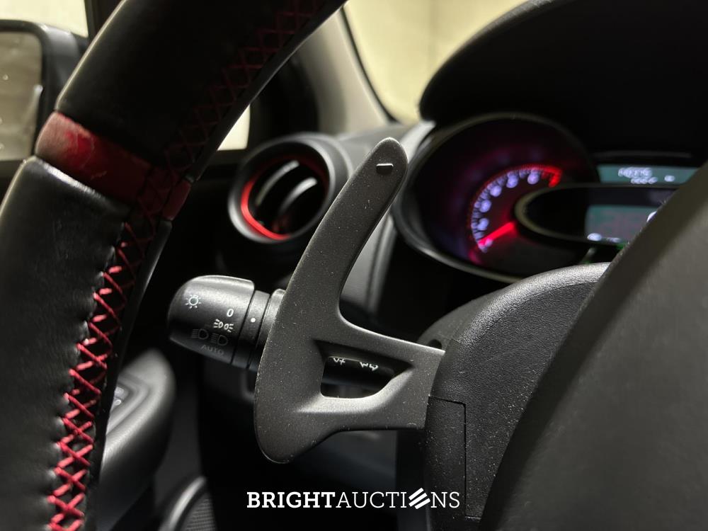 Renault Clio 1.6 R.S. Trophy 220pk 2015, K-787-PD