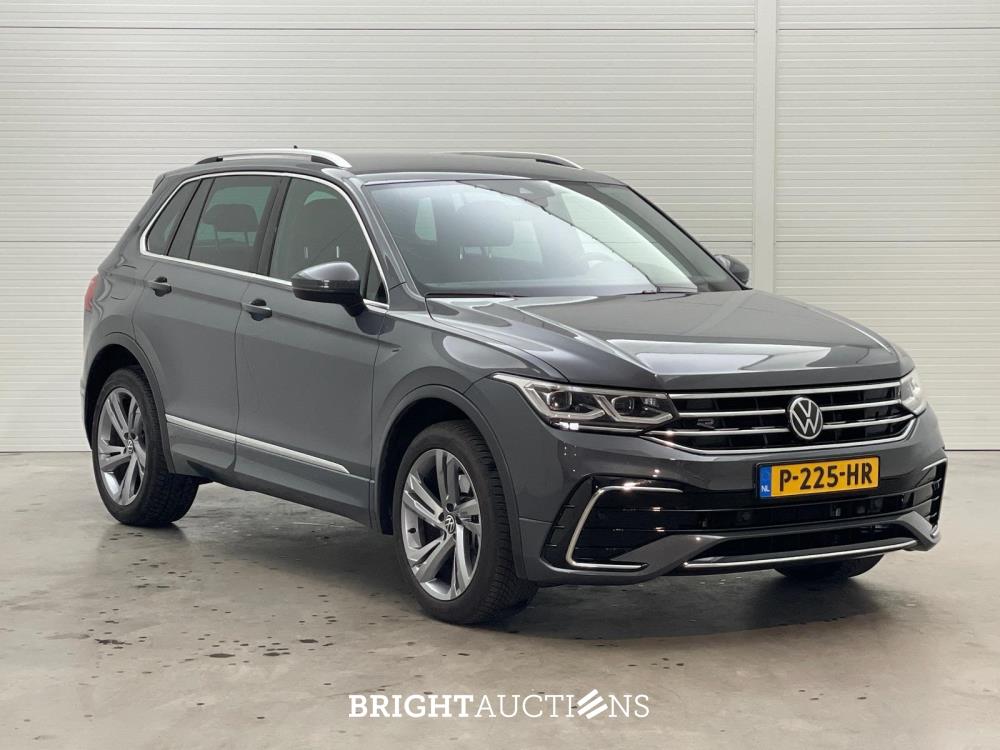 Volkswagen Tiguan eHybrid R-Line Business 1.4 TSI 265pk 2022 (Origineel-NL), P-225-HR
