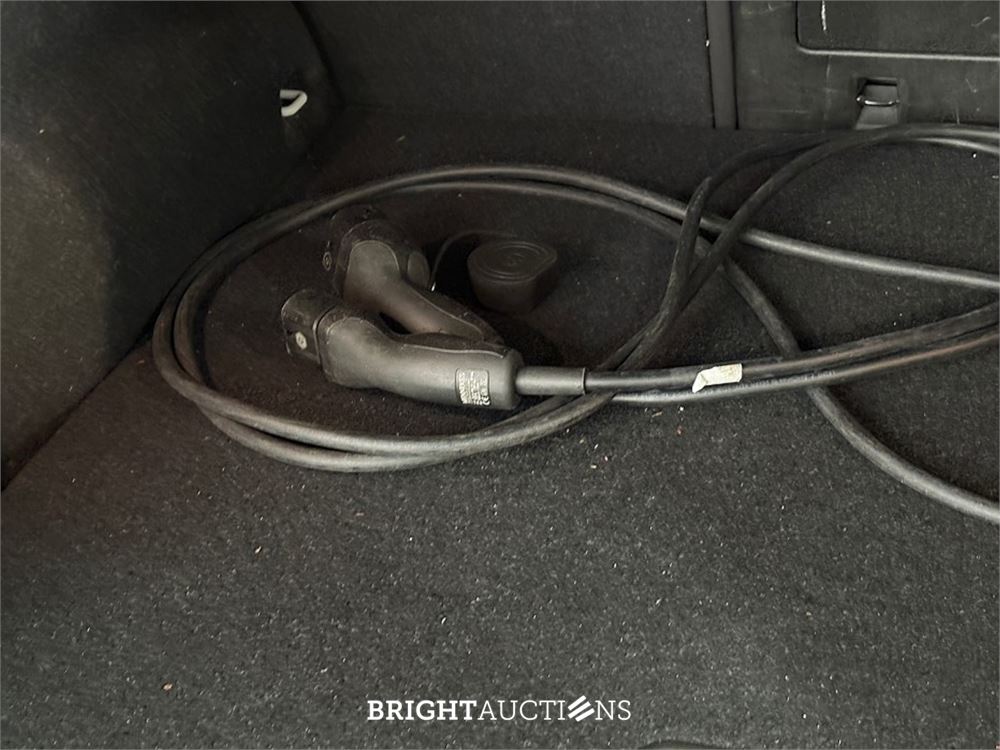 Volvo XC40 Single Motor Core 69 kWh 2024 (Origineel-NL), X-090-PJ