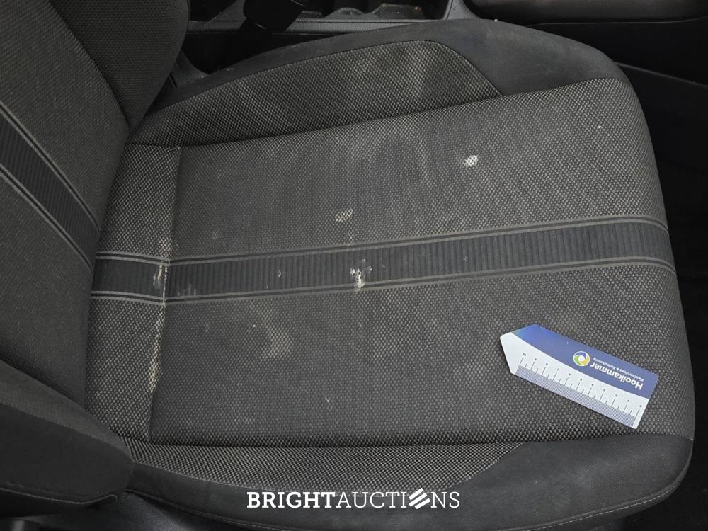 Volkswagen T-Roc Style 1.0 TSI 116pk 2019 (Origineel-NL), XX-149-F