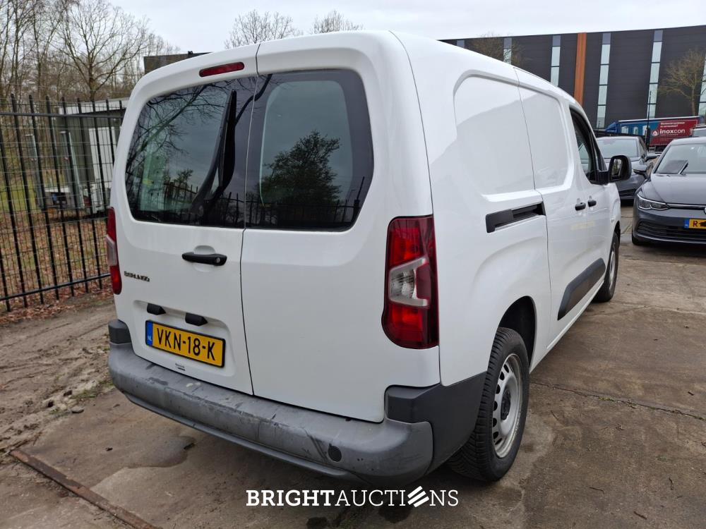 Citroen Berlingo 1.5 BlueHDI Club XL 99 pk 2021, VKN-18-K
