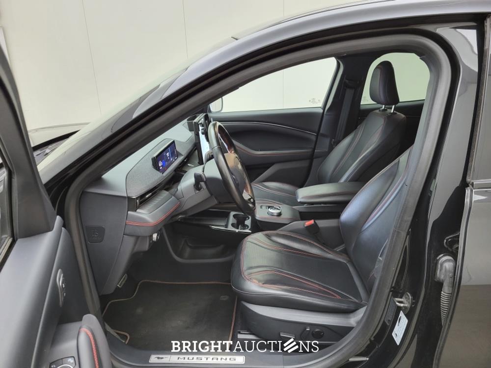 Ford Mustang Mach-E Extended AWD 98 kWh 351pk 2021 (Origineel-NL), N-345-TJ