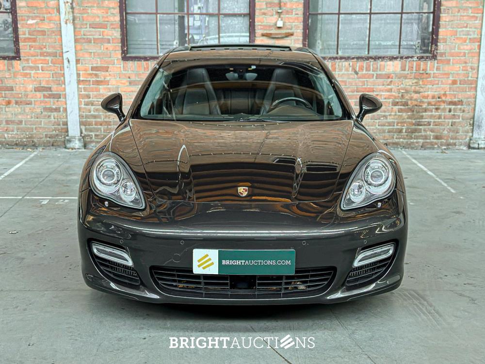 Porsche Panamera Turbo 4.8 V8 500pk 2009 Sport-Chrono, N-110-LT