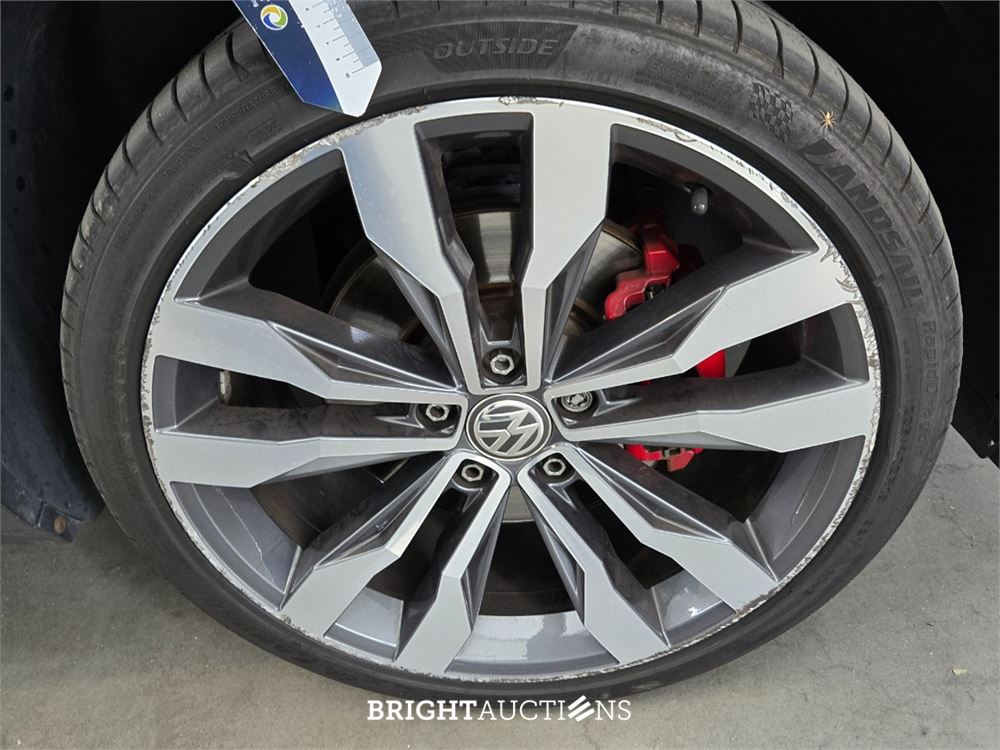 Volkswagen T-Roc 4Motion Sport Business R 2.0 TSI 191pk 2019, X-032-DJ