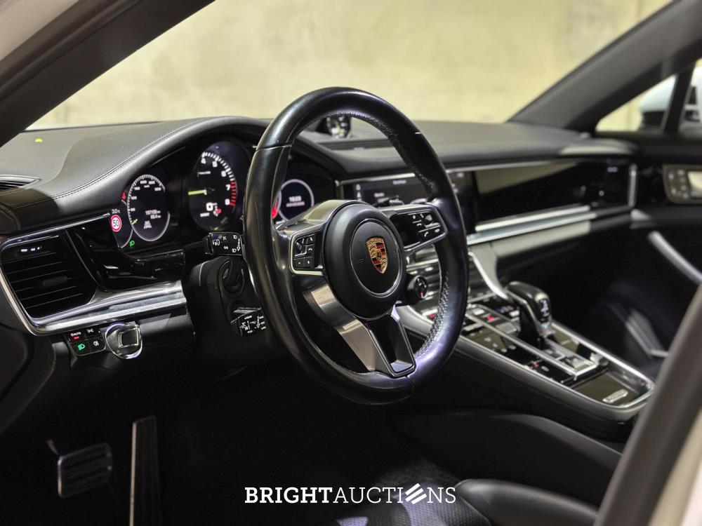 Porsche Panamera Sport Turismo  4 E-Hybrid 2.9 V6 462pk 2018, L-703-KR