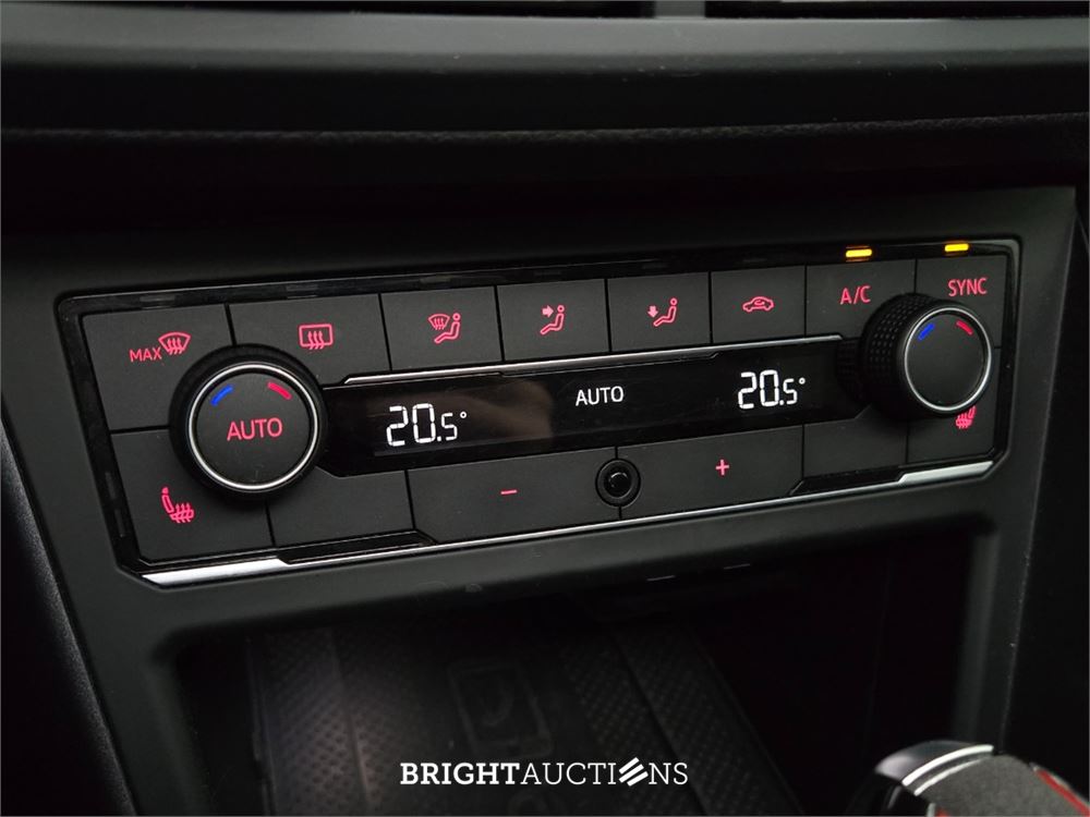 Volkswagen Polo GTI 2.0 TSI 200pk 2020, T-411-VH