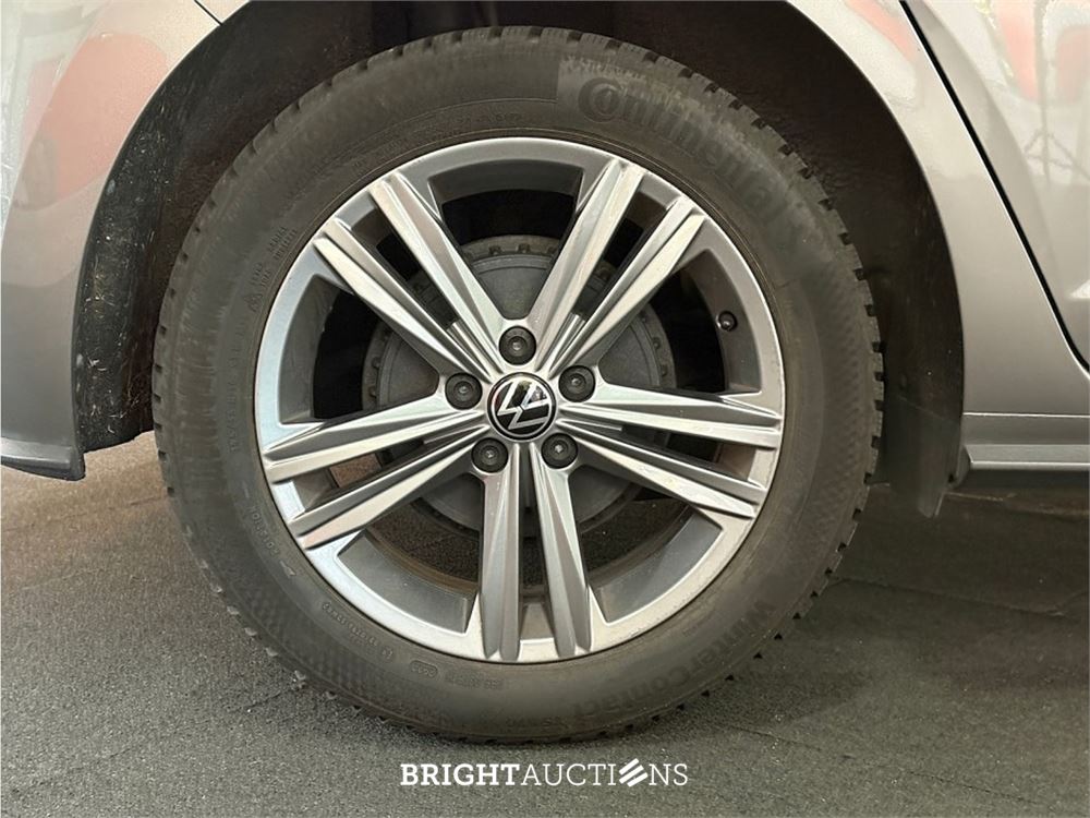 Volkswagen Polo Highline R Panodak 1.0 TSI 95pk 2021 (Origineel-NL), L-132-XK