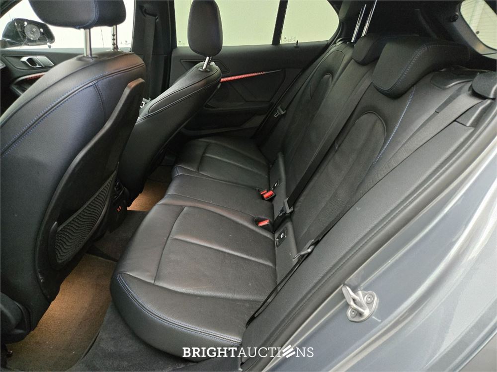 BMW 118i 1-serie High Executive 136pk 2022 1-Serie, Z-968-PB