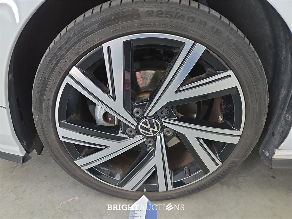 Volkswagen Golf eTSI R-Line Business 1.5 150pk 2021, L-166-LH