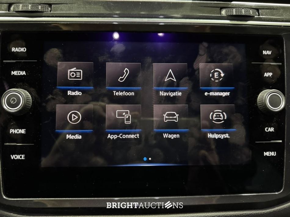 Volkswagen Tiguan eHybrid R-Line Business 1.4 TSI 265pk 2023 (Origineel-NL), S-332-LX