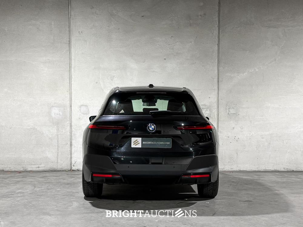 BMW iX xDrive40 Executive 77 kWh 326pk 2023 (Origineel-NL), T-756-HD