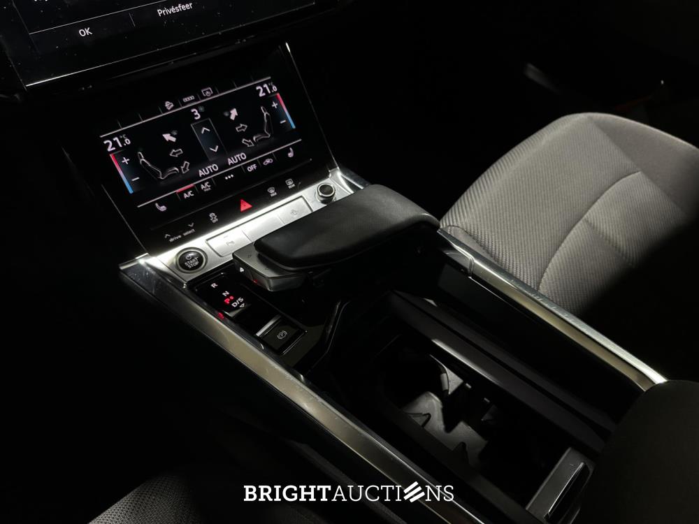 Audi e-tron Sportback 55 quattro Business edition 95 kWh 408pk 2020 (Origineel-NL+1e eigenaar), K-601-GZ