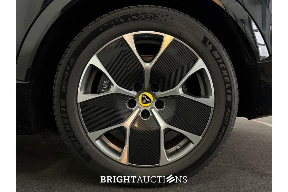 Lotus Eletre EDS 450 4WD 112 kWh 612pk 2023 (Origineel-NL), X-319-JJ