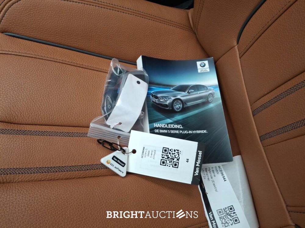 BMW 530e Iperformance M Sport 296pk 2020 (Origineel-NL) 5-Serie, H-241-LG