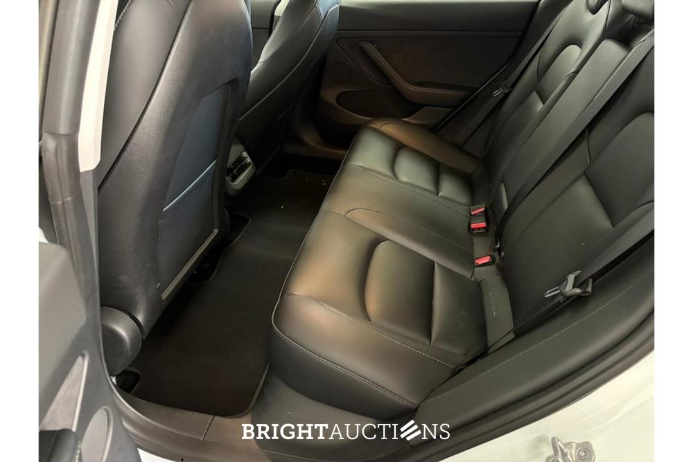 Tesla Model 3 Standard RWD Plus 60 kWh 238pk 2021 (Origineel-NL), N-008-RP