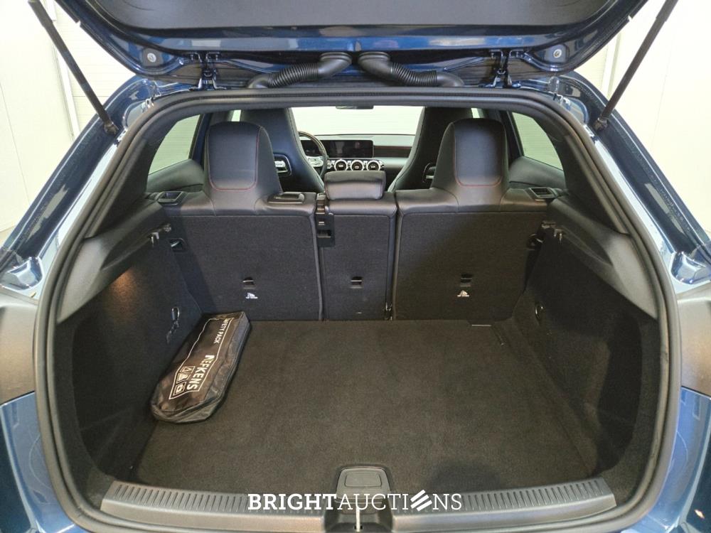 Mercedes-Benz A 180 Business Solution AMG 136pk 2020 (Origineel-NL) A-klasse, H-152-HP