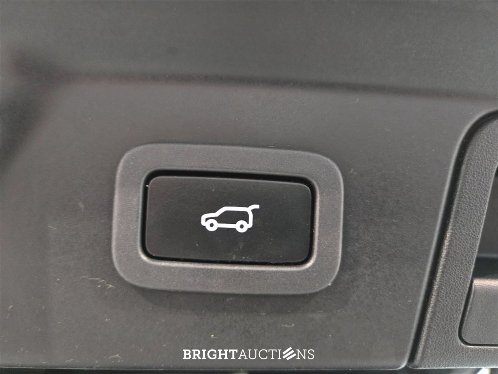 Land Rover Range Rover Velar P300 Turbo R-Dynamic SE 2.0 AWD 301pk 2019, R-030-NF