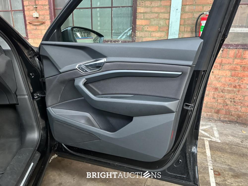 Audi e-tron 50 quattro Business edition 71 kWh 313pk 2020 (Origineel-NL + 1e eigenaar), K-578-JS