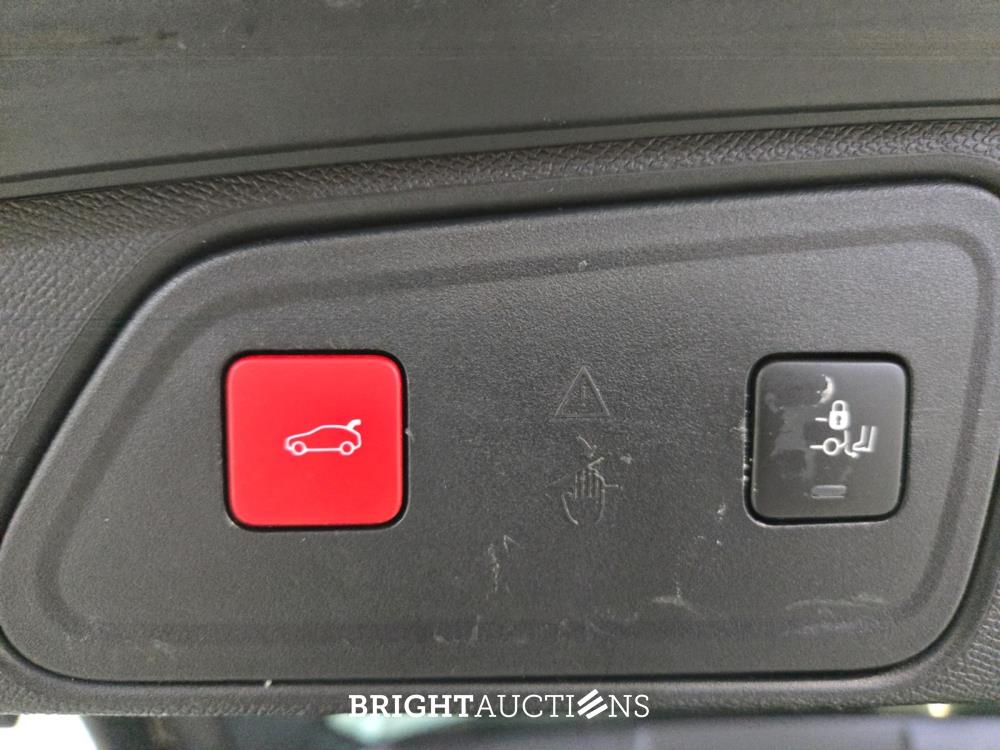 Peugeot 3008 Blue Lease Premium 1.2 PureTech 131pk 2020 (Origineel-NL), J-833-GT