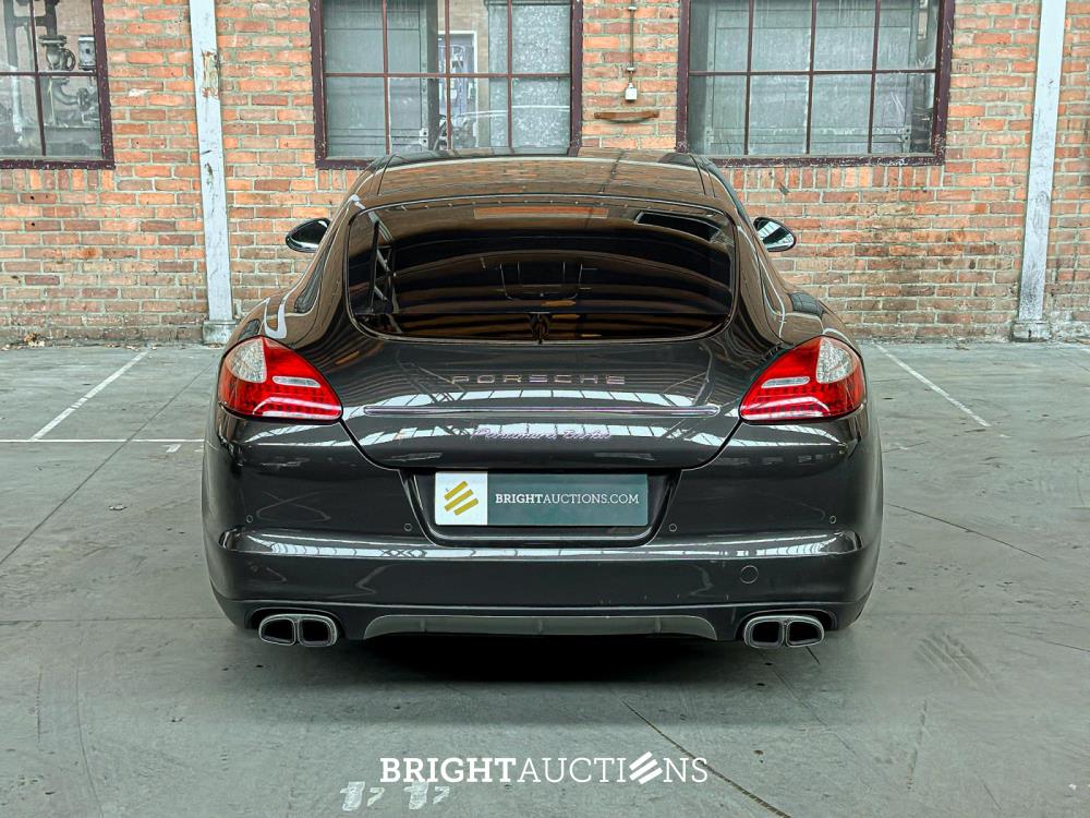 Porsche Panamera Turbo 4.8 V8 500pk 2009 Sport-Chrono, N-110-LT