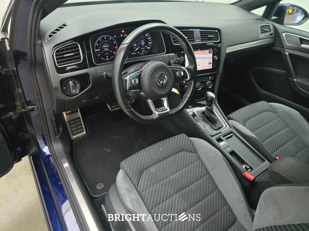 Volkswagen Golf Highline Business R 1.5 TSI 150pk 2018, X-726-KS