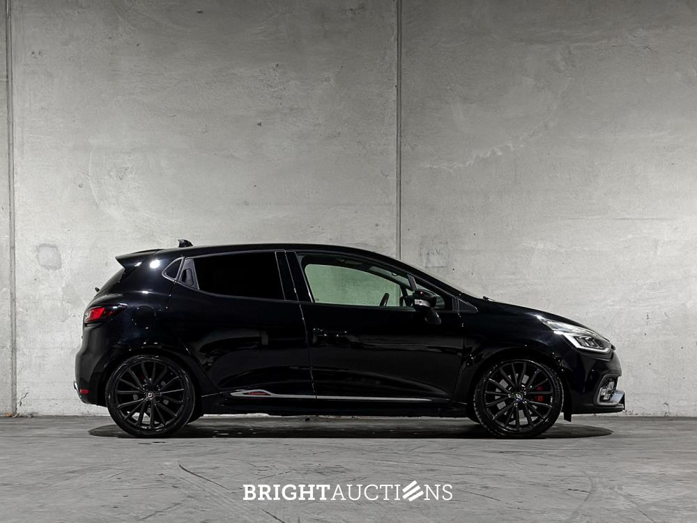Renault Clio 1.6 R.S. Trophy 220pk 2015, K-787-PD