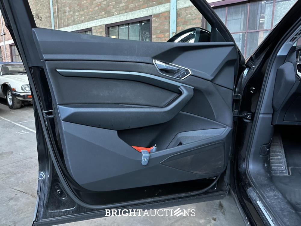 Audi e-tron Sportback 55 quattro edition 95 kWh 408pk 2020 (Origineel-NL+1e eigenaar), K-470-GB