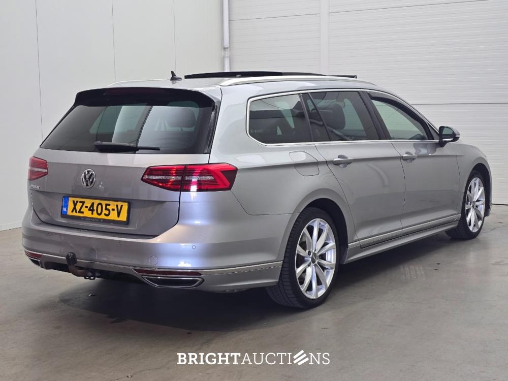 Volkswagen Passat Variant Highline Business R 1.5 TSI 150pk 2019 (Origineel-NL), XZ-405-V