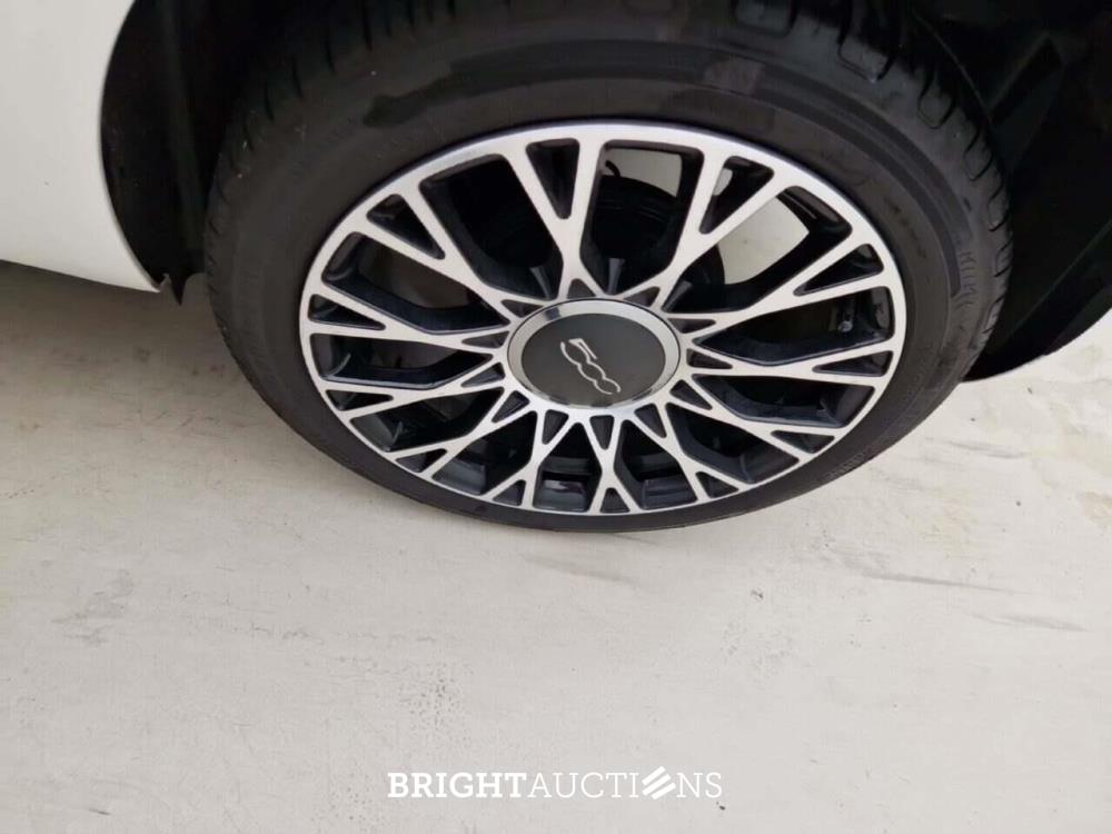 Fiat 500 C HYBRID Dolcevita 1.0 69pk 2023, T-937-PP